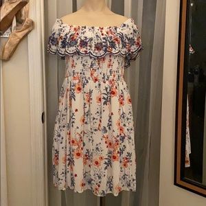 Off-The-Shoulder Summer Sun-Dress with Pockets!